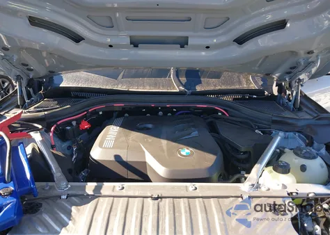 2025 BMW X3 30 xDrive z USA, uszkodzony, nr VIN 5UX53GP06S9012355